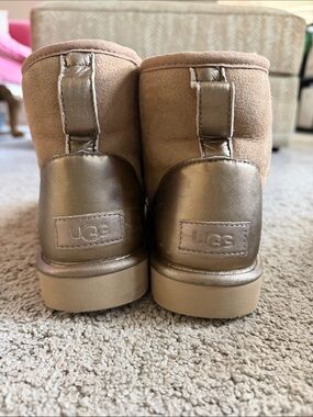 UGG Short Suede Boot with Metallic Heel - Chestnut and Bronze